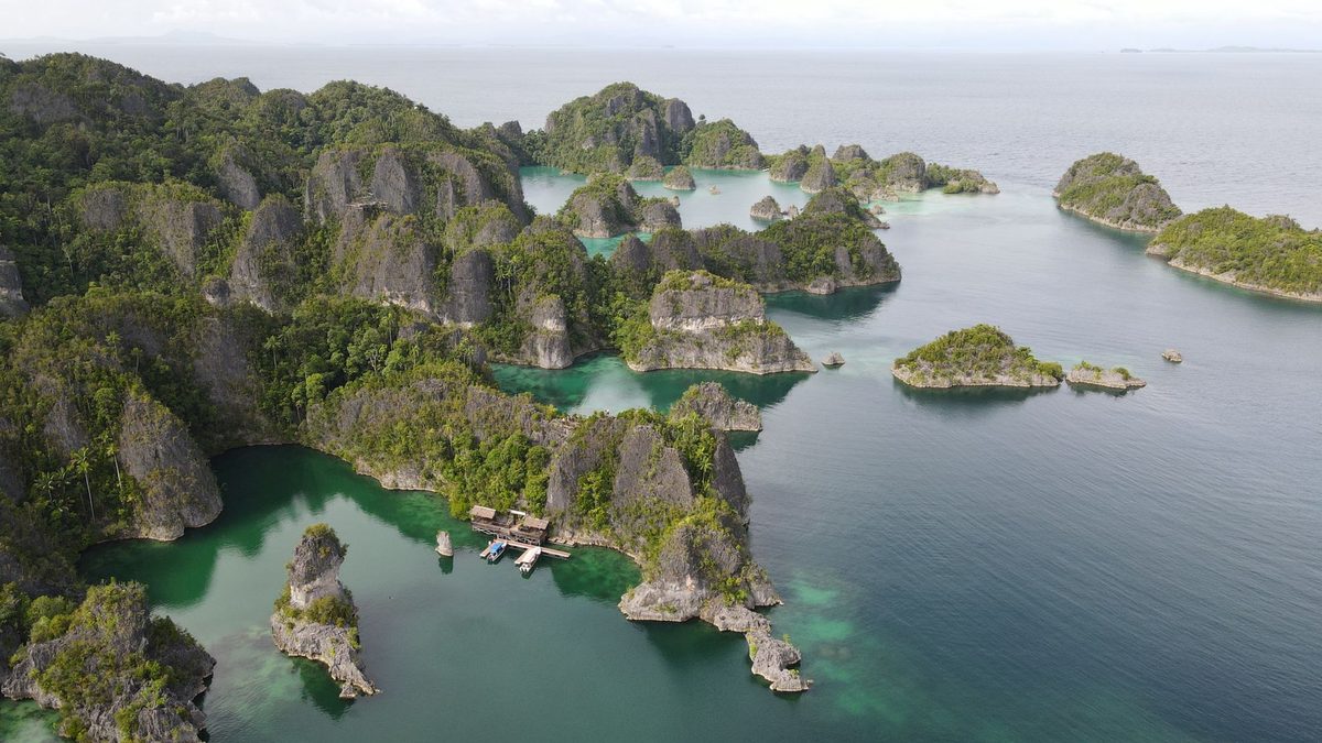 Raja Ampat : ce que l’archipel coûte et protège en 2026